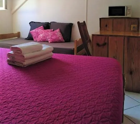 Gites Rose Des Vents Deshaies Bed & Breakfast