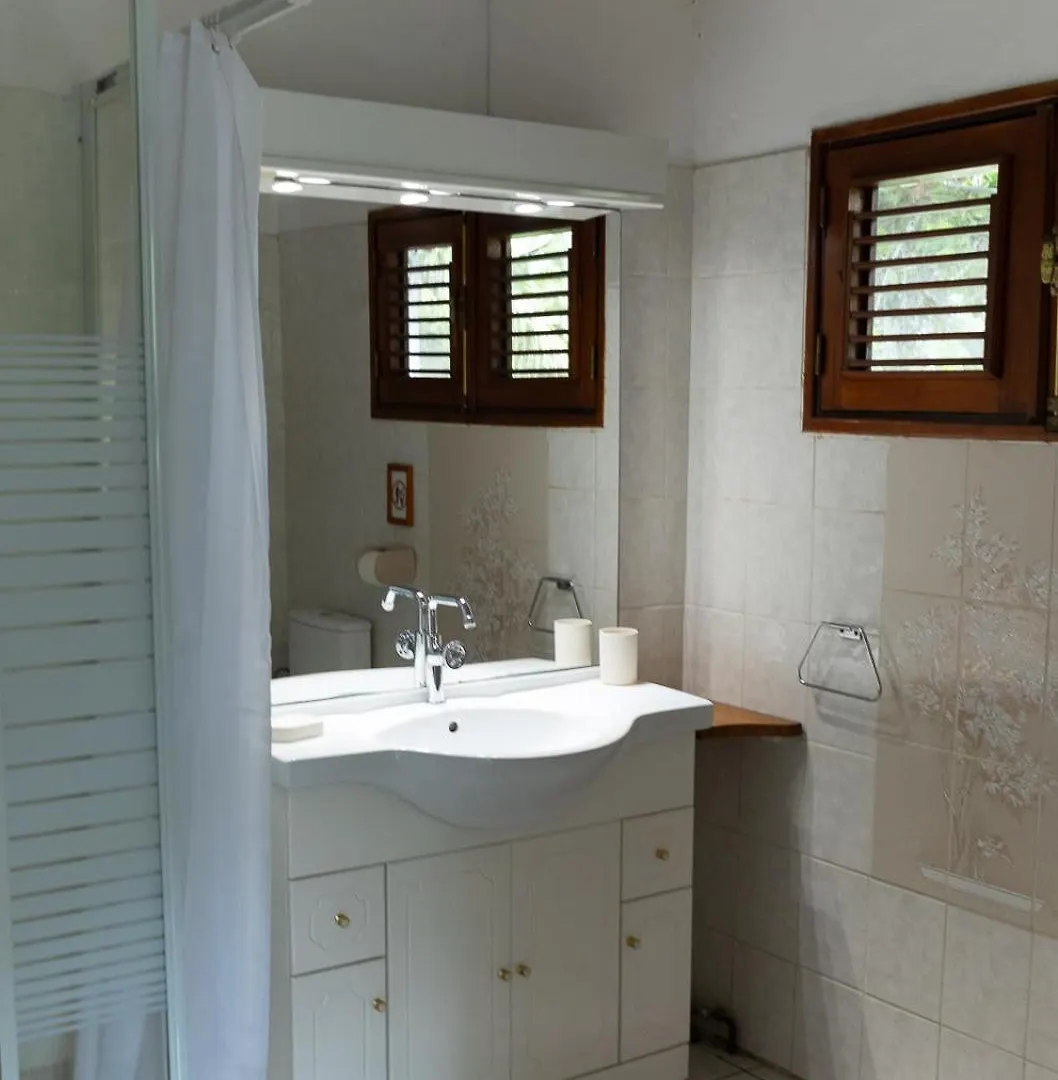 ** Bed & Breakfast Gites Rose Des Vents Deshaies Guadeloupe