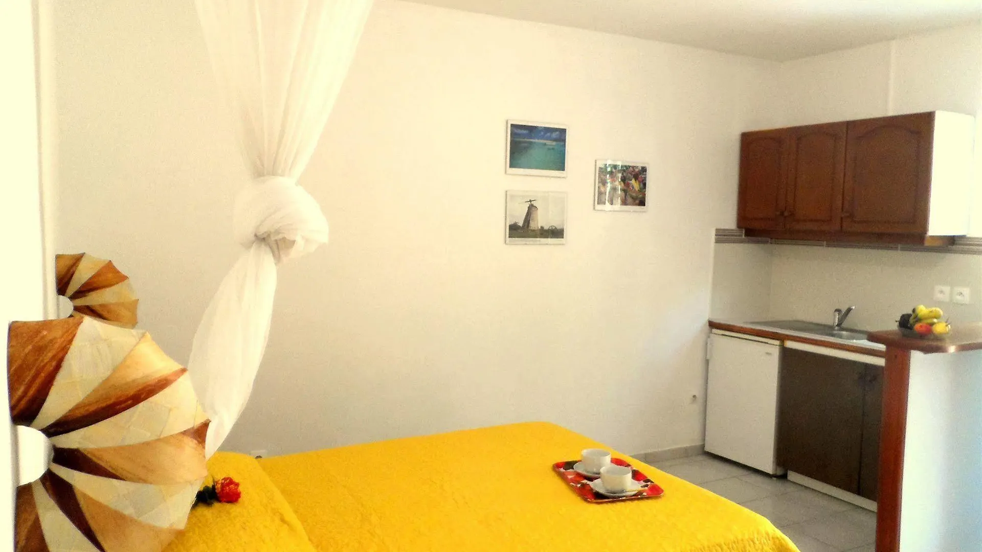 Gites Rose Des Vents Deshaies Bed & Breakfast